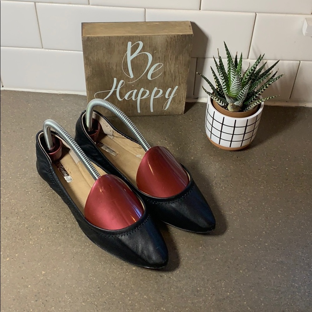 BCBG eneration black flats size 6.5